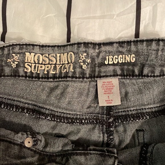 Junior’s low-rise gray jeggings - Picture 3 of 3